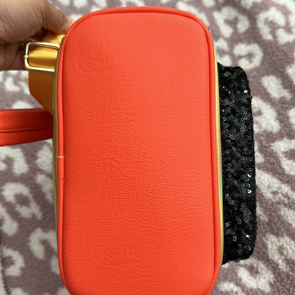 Brand new with tag Halloween Disney loungefly for 2023 - Picture 7 of 7